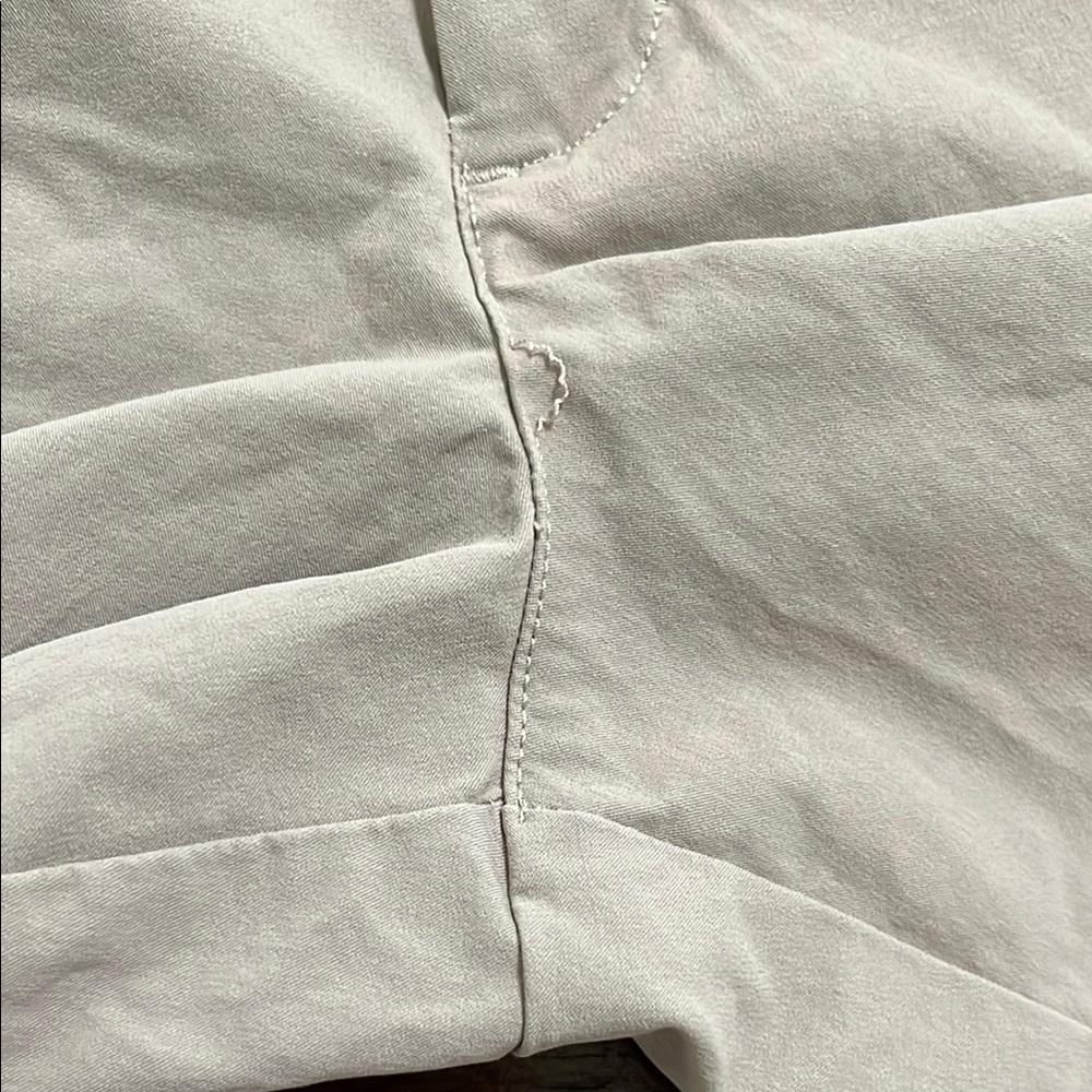 Vineyard Vines Tan Flat Front Shorts - Picture 8 of 10